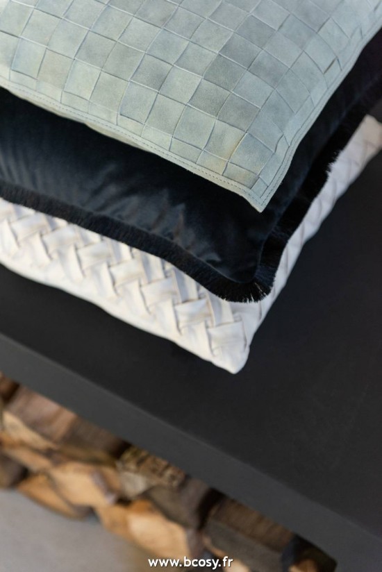 Jolipa J Line Jline Coussin Carre Petit Cuir Vert