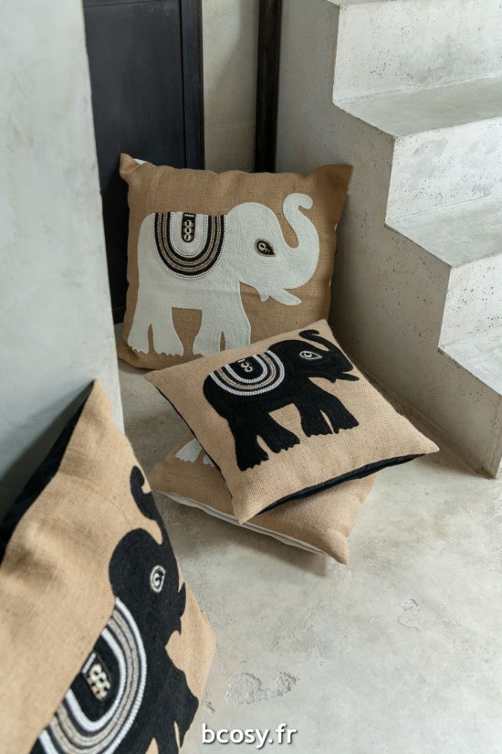 Jolipa Coussin Blanc Elephant Jute Beige Large.