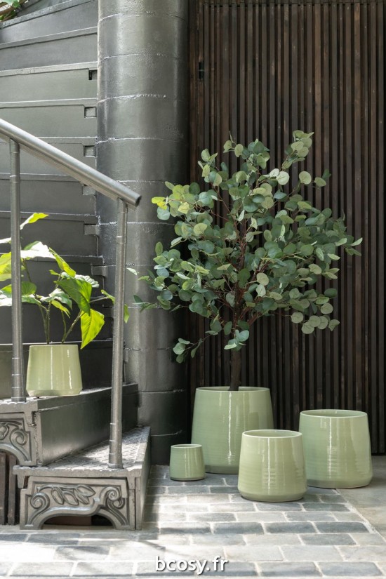 J-line 34147 Jolipa JLine cache pots cache pot.