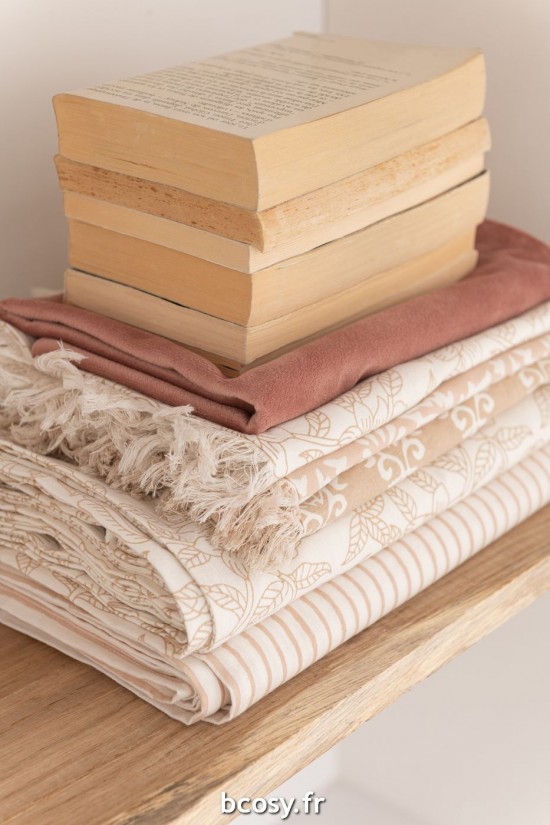 J-line 34456 Jolipa JLine textile plaid.