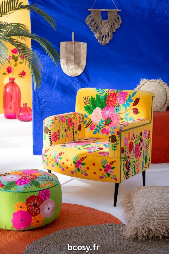 J-Line Poltrona Fiori Ricamo Velluto Giallo.