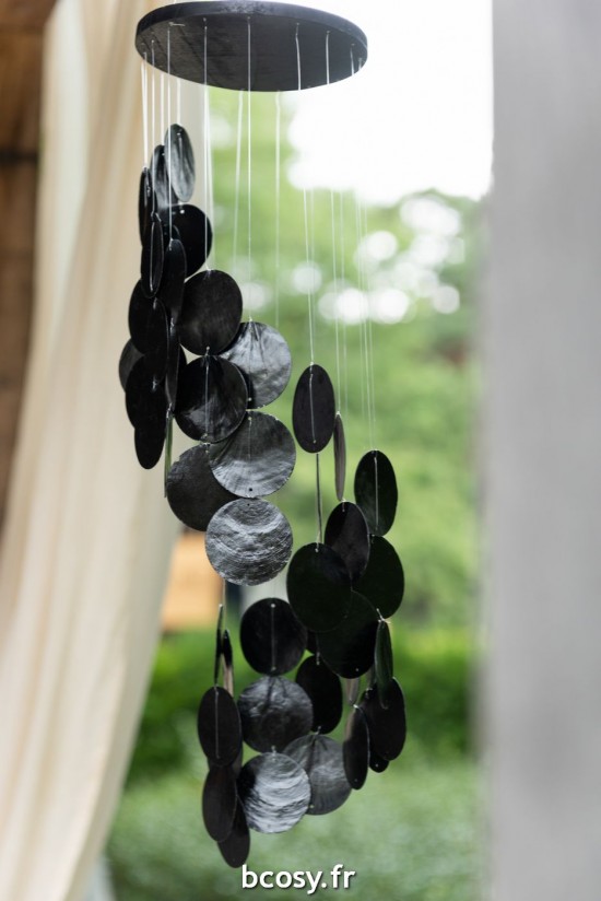 Jolipa Carillon Ecaille Coquillage Noir.