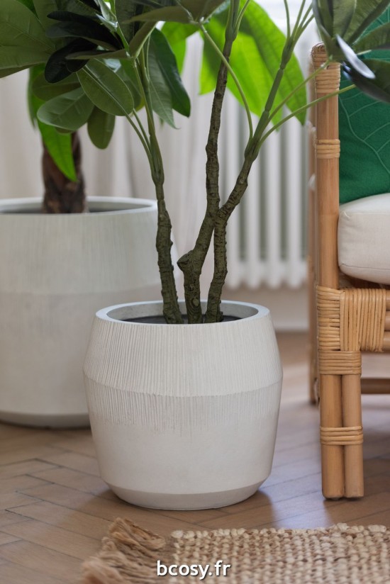 J-line 43083 Jolipa JLine cache pots cache pot.