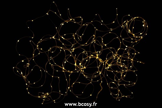 J-Line guirlandes suspendues Jolipa Jline Guirlande Luminaire Fil 30M Or 300 Led Blanc Chaud