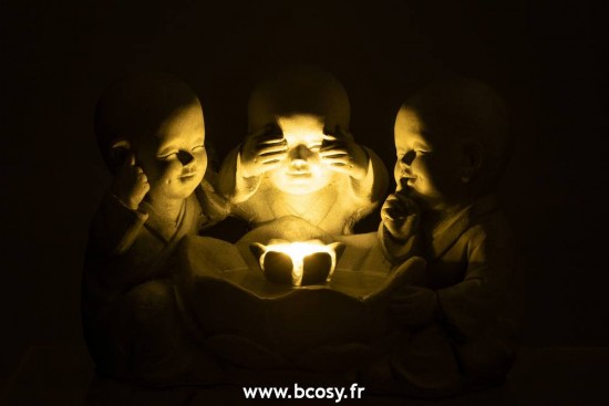 J-Line fontaines sources Jolipa J Line Jline Fontaine Moine Entendre Voir Se Taire Resine Gris