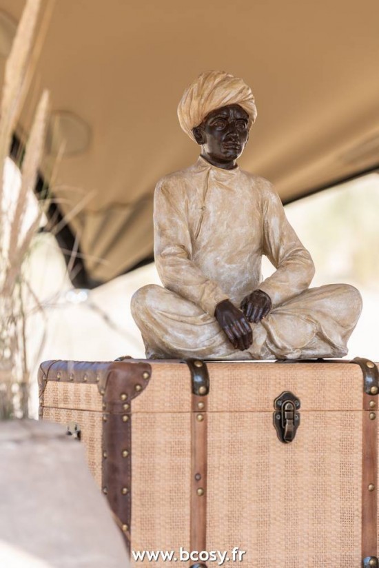 Jolipa J Line Jline Personnage Indien Assis Resine Beige Marron Medium