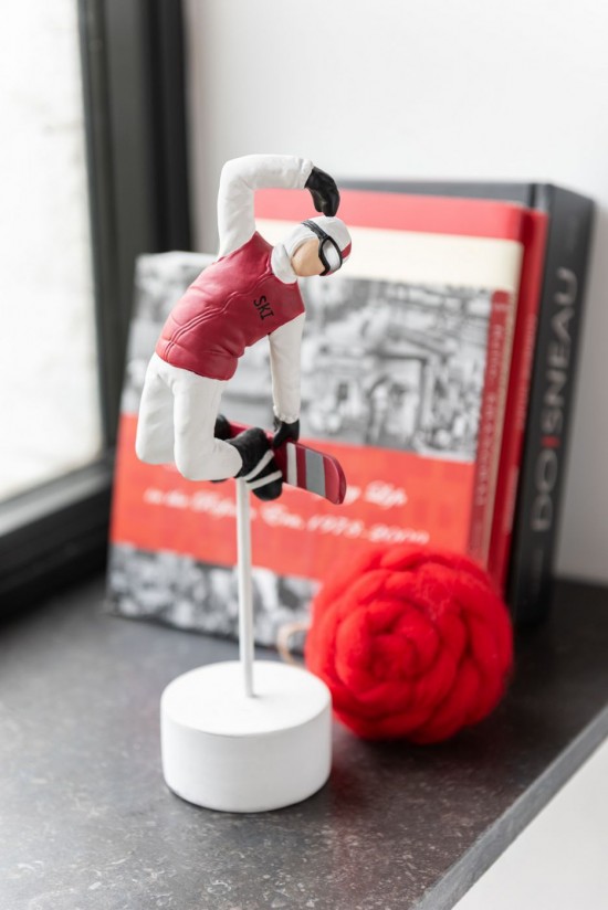 J-Line J Line Gens personnes Snowboarder Sur Socle Resine Rouge Blanc Assortiment De 2.