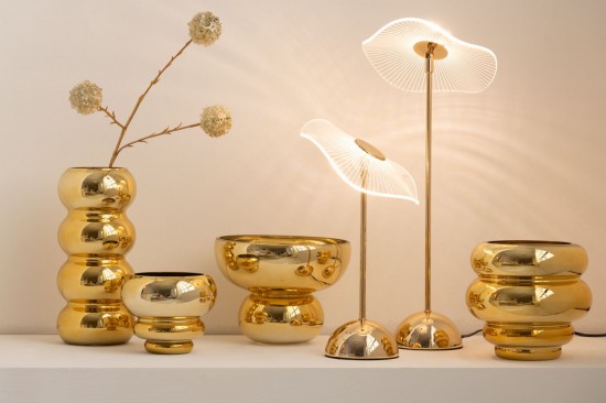 J Line Lampe Led Fleur Metal Plastique Or Large JLine 47475 by Jolipa 47475.