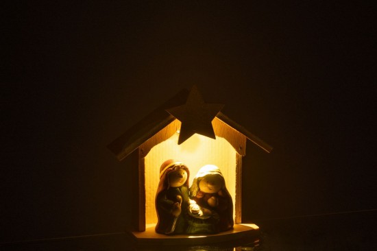 J-Line J Line crèches de Noël Jolipa Creche Led Porcelaine Mix Small.