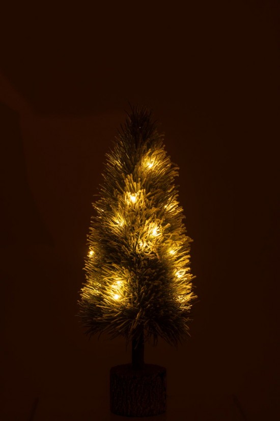 J-Line J Line arbres sapins de noel sur pied Jolipa Sapin De Noel B Led Artificiel Neige Vert Medium.