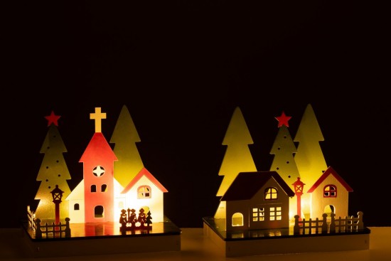 J-Line J Line statuettes statuettes Jolipa Deco Hiver Led Maison Bois Mix Assortiment De 2.