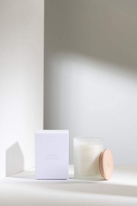 J-Line Candela Profumata Accords Essentiels Fleur Blanche 38Ore.