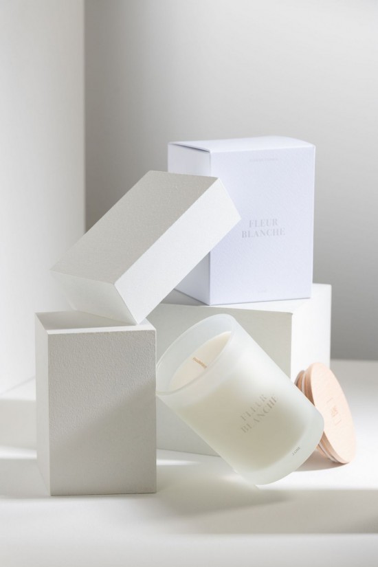 J-Line J Line bougies parfumées Bougie Senteur Accords Essentiels Fleur Blanche 38H.