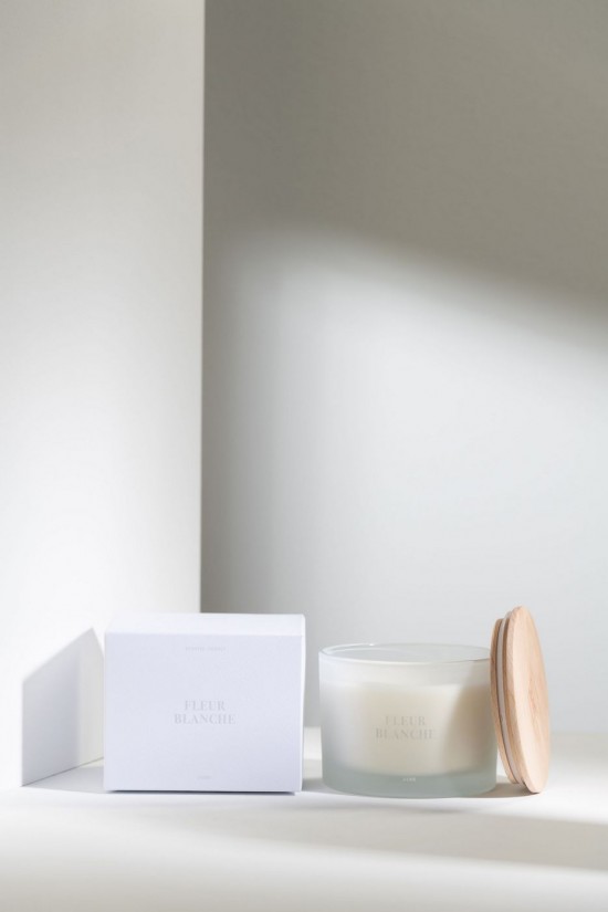 J-Line J Line bougies parfumées Bougie Senteur Accords Essentiels Fleur Blanche 28H.