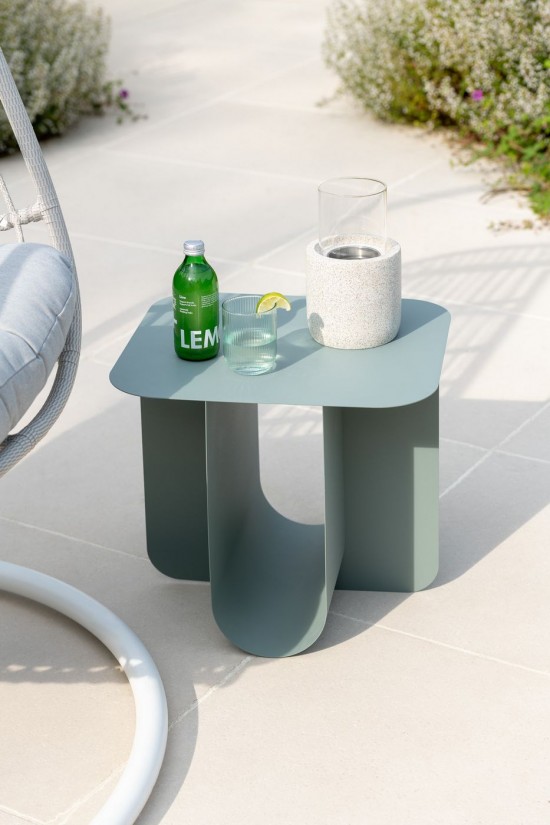 J-Line J Line tables d appoint bouts de canapé Table Appoint Carree Metal Vert.