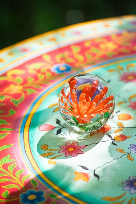 Jolipa Presse Papier Aster Rond Verre Transparent Rouge Large.