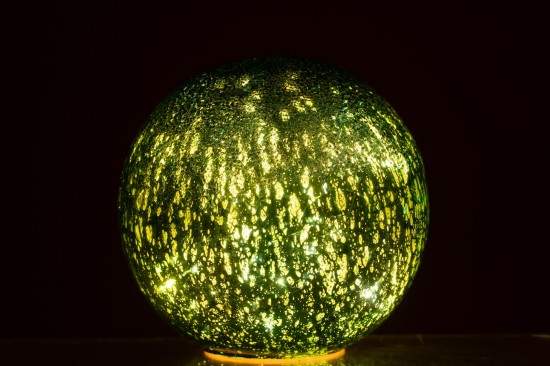 J-Line J Line hivers Jolipa Boule Led Craquelé Verre Vert Large.