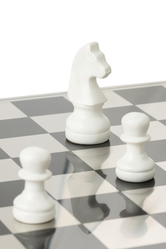 J-Line Set De Ajedrez Junta Poliresina Dorado/Blanco.