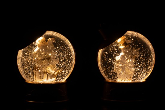 J-Line J Line neiges Jolipa Suspension Boule À Neige Bonhomme De Neige Père Noël Plastique Blanc Assortiment De 2.