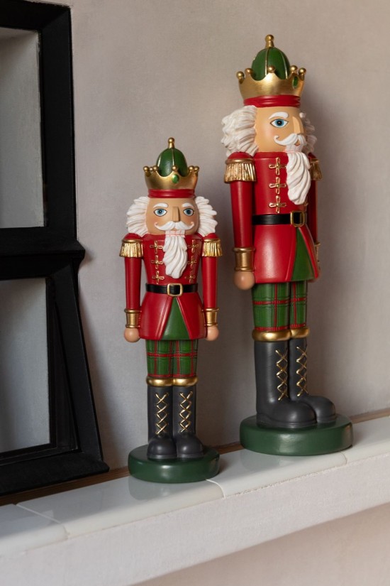 Jolipa Casse Noisette Sur Base Polyrésine Rouge Noël Vert Foncé Small.