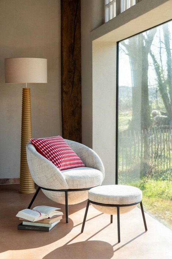 J Line Chaise Longue Repose Pied Fer Beige Noir L72xB75xH70 cm Jline 55772 by Jolipa 55772.