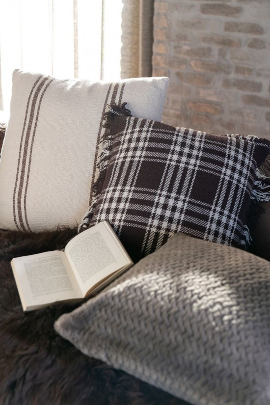 Jolipa Coussin Carreaux Coton Marron Foncé Blanc.