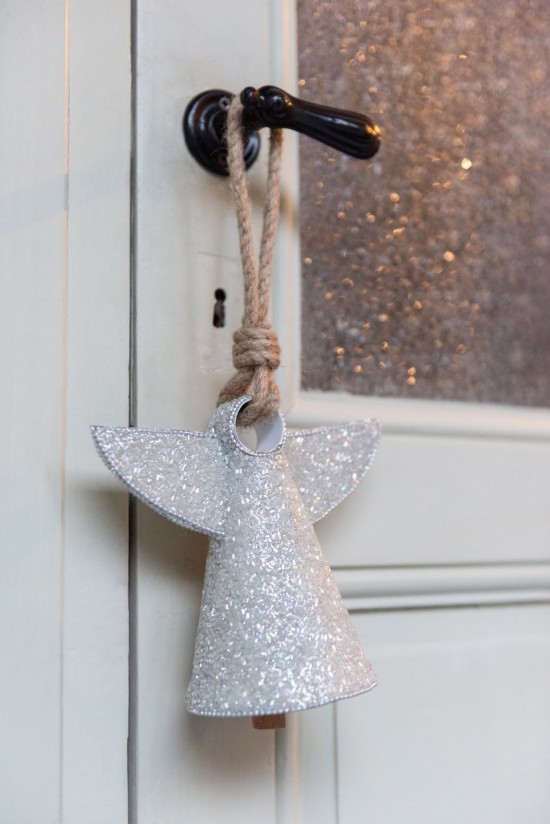 Jolipa Suspension Ange Cloche Fer Perles Blanc.