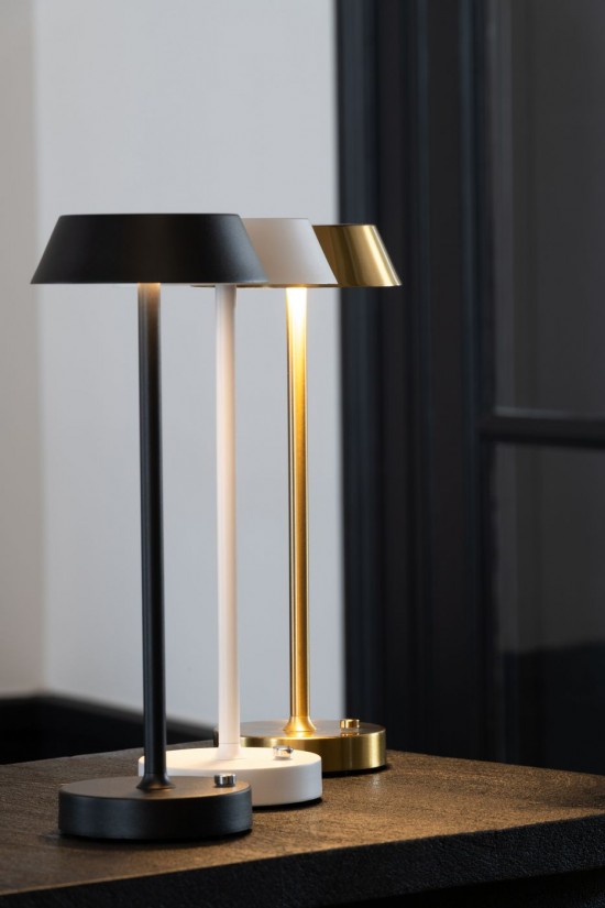 J-Line J Line Éclairage Armatures Luminaires D'intérieur Pieds De Lampe Avec Abat Jour Lampes De Table Lampe Noé Métal.