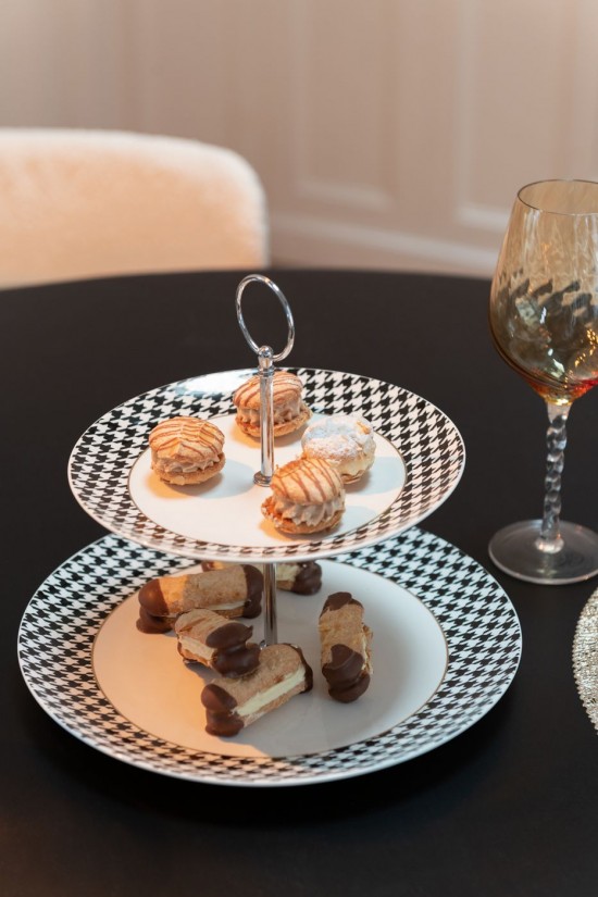 Jolipa Plat À Gateaux Sur Socle 2 Parties Pied De Poule Porcelaine Blanc Noir.