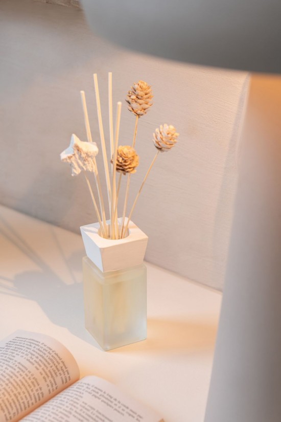 Jolipa Diffuseur À Batons Pin Eucalyptus Fleur Séchée Blanc.