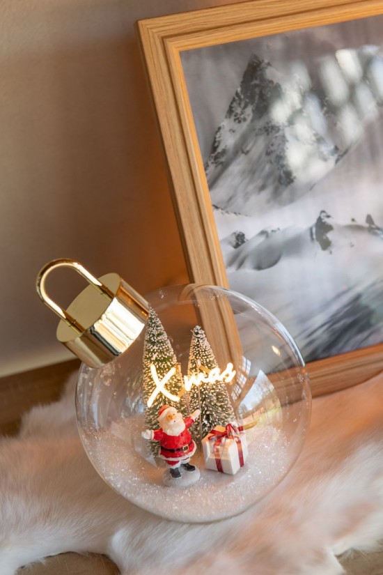 Jolipa Boule De Noël Led Père Noël Verre Blanc Rouge Small.