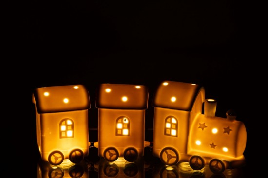 J-Line J Line hivers Jolipa Train Led 2 Wagons Argile Blanc.