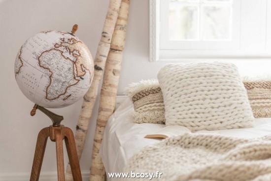 Jolipa Jline Globe Sur Pied Bois Blanc Naturel Extra Large